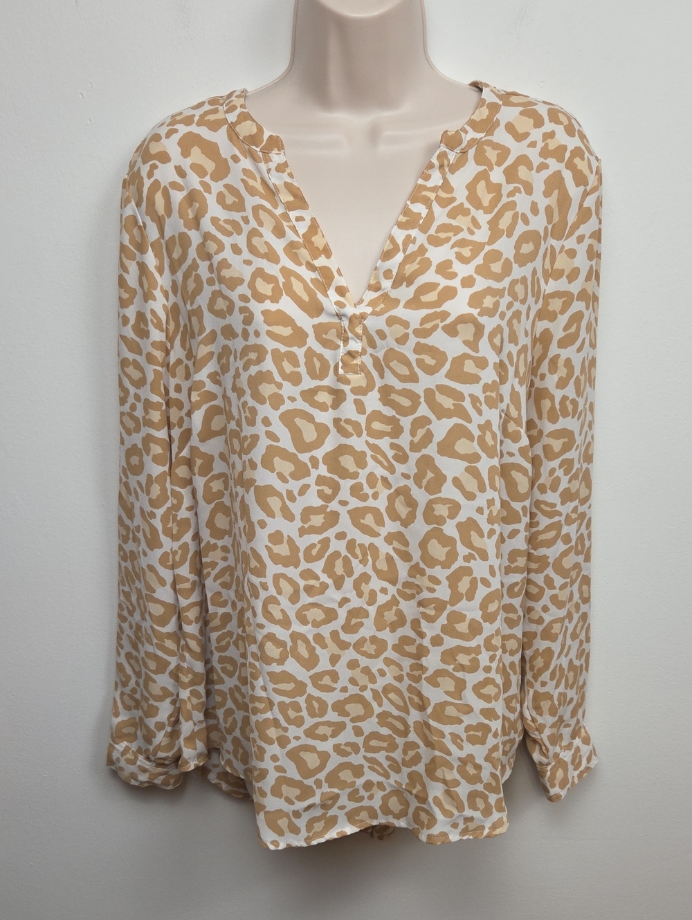 Torrid Georgette Hi-Low Animal Print Long Sleeve Cheetah Classic Blouse Sz Large